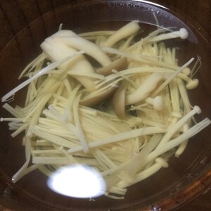 たっぷりきのこのお吸い物